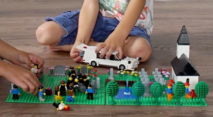 Lego helpt kinderen bij praten over de dood